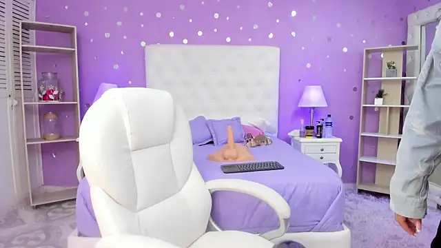 scarlette 15  online show from January 15, 2026, 3:21 am