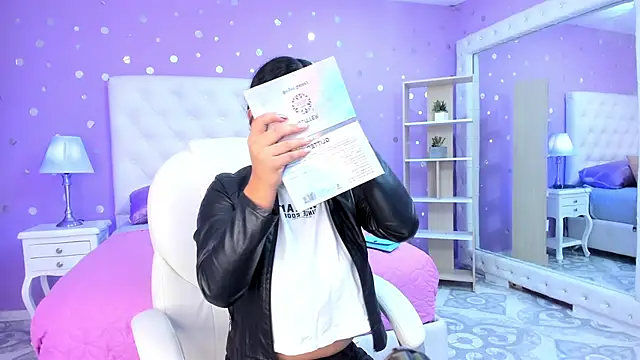 scarlette 15  online show from October 2, 2025, 3:21 am