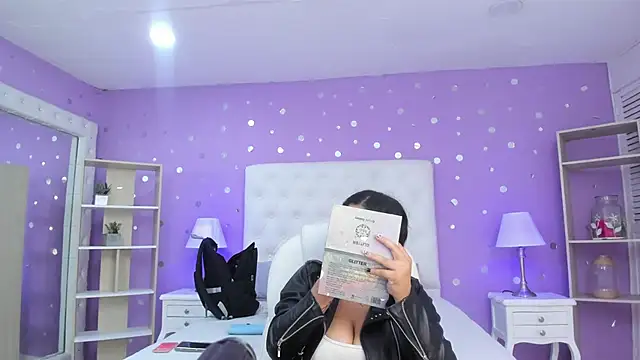 scarlette 15  online show from November 28, 2025, 3:07 am