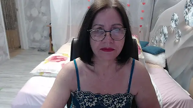 OlgaHottie online show from April 14, 2026, 11:43 pm