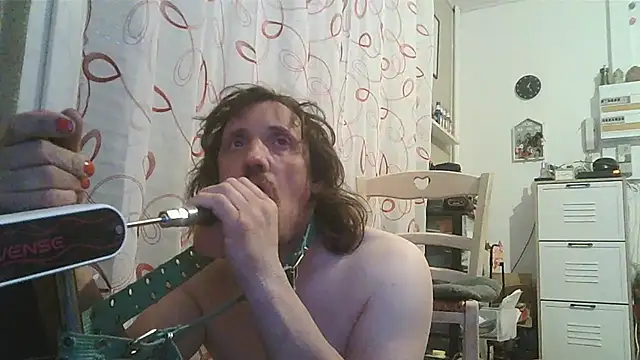 cyril020202 online show from June 9, 2026, 8:10 pm