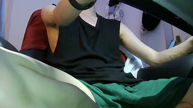 Snapshot of Ray175oo chatting on February 28, 2026, 5:23 pm Ray175oo online show from February 28, 2026, 5:23 pm