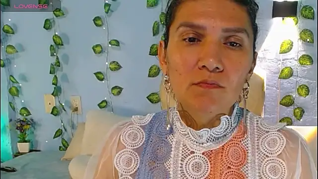 venus swet  online show from October 19, 2025, 1:19 am