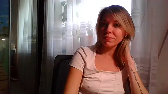 Snapshot of VelvetLove287 chatting on March 17, 2026, 6:27 am VelvetLove287 online show from March 17, 2026, 6:27 am