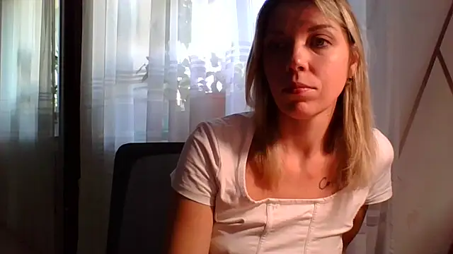 Snapshot of VelvetLove287 chatting on March 12, 2026, 6:17 am VelvetLove287 online show from March 12, 2026, 6:17 am