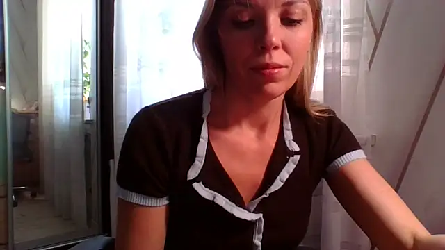 Snapshot of VelvetLove287 chatting on March 15, 2026, 11:17 am VelvetLove287 online show from March 15, 2026, 11:17 am