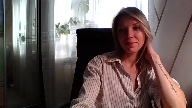 VelvetLove287 online show from February 14, 2026, 2:28 pm