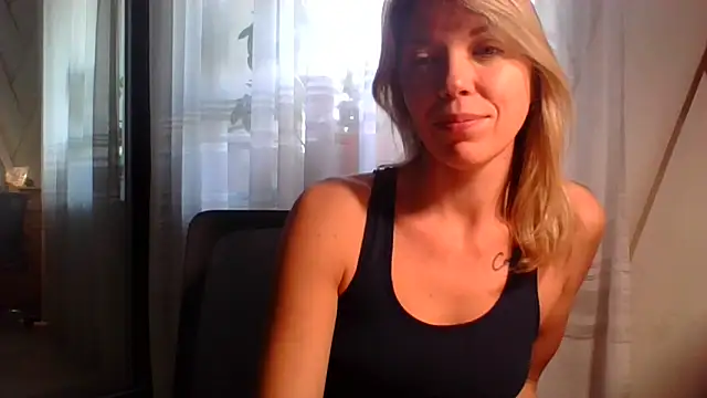 Snapshot of VelvetLove287 chatting on March 20, 2026, 6:25 am VelvetLove287 online show from March 20, 2026, 6:25 am