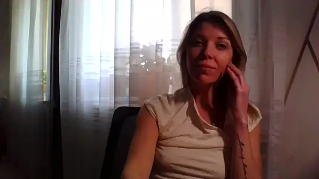 Snapshot of VelvetLove287 chatting on April 13, 2026, 9:24 am VelvetLove287 online show from April 13, 2026, 9:24 am