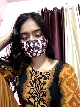 Arisha- online show from October 4, 2025, 7:48 pm