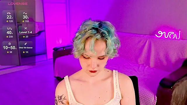 School Love online show from March 10, 2025, 1:10 pm