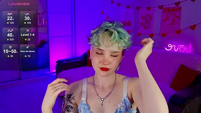 School Love online show from March 20, 2025, 4:09 pm