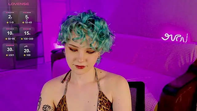 School Love online show from February 14, 2025, 1:08 pm