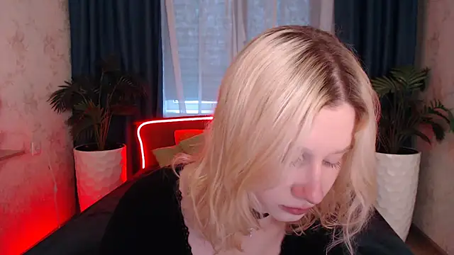 EnigmaSee online show from December 3, 2025, 8:36 am