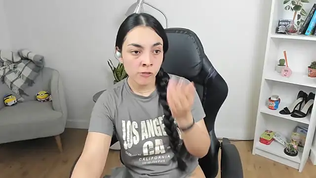  BellaEvans  online show from March 17, 2025, 5:34 am