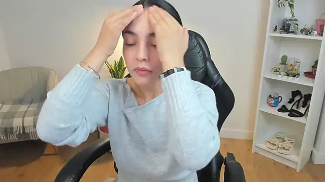  BellaEvans  online show from February 11, 2026, 5:40 am