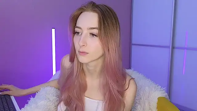 MichaDenver online show from March 12, 2025, 11:54 pm