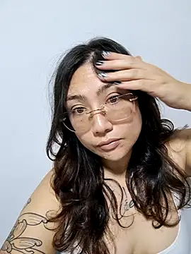 Mia Ruiz online show from October 31, 2025, 2:08 am