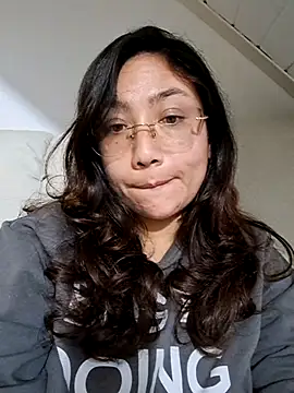 Mia Ruiz online show from October 2, 2025, 2:15 am