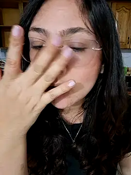 Mia Ruiz online show from October 24, 2025, 2:10 am