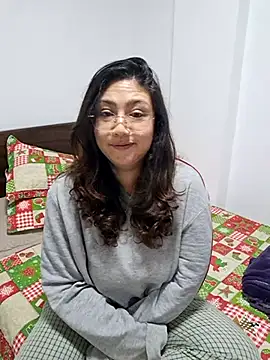 Mia Ruiz online show from November 23, 2025, 3:16 am