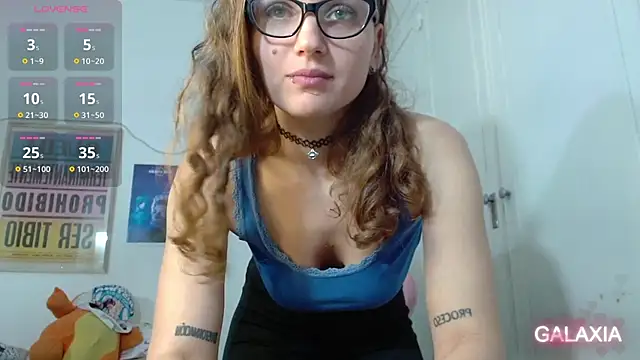 galaxiaa23 online show from December 1, 2025, 6:09 pm