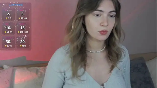 chloi hes online show from December 10, 2024, 11:43 am