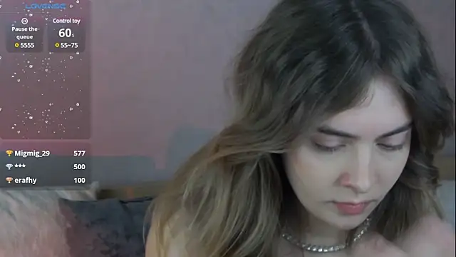 chloi hes online show from December 15, 2024, 3:53 pm