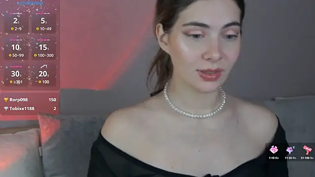 chloi hes online show from December 4, 2024, 12:52 pm