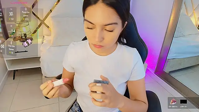 Emelie Ch1 online show from December 18, 2025, 3:11 am