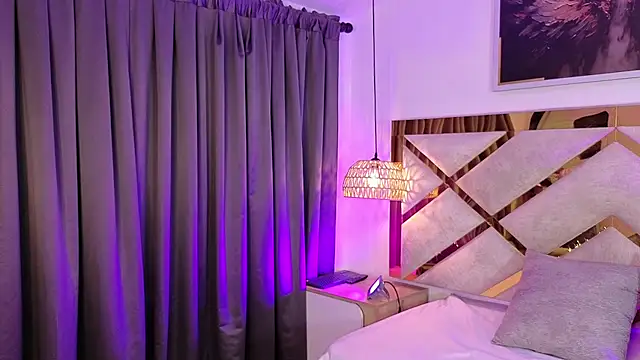 Emelie Ch1 online show from July 14, 2026, 2:27 am