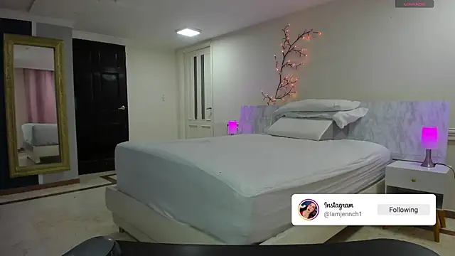 charolbruce 1 online show from February 26, 2026, 11:43 am