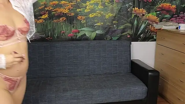 MadameDeFeu online show from September 23, 2025, 9:38 am