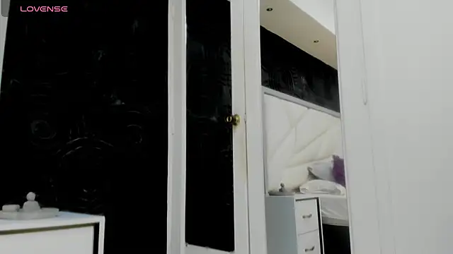 AbigailWilliams  online show from January 9, 2026, 11:17 am