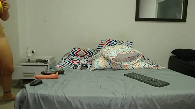 AnnieRoss69 online show from September 9, 2025, 11:36 pm