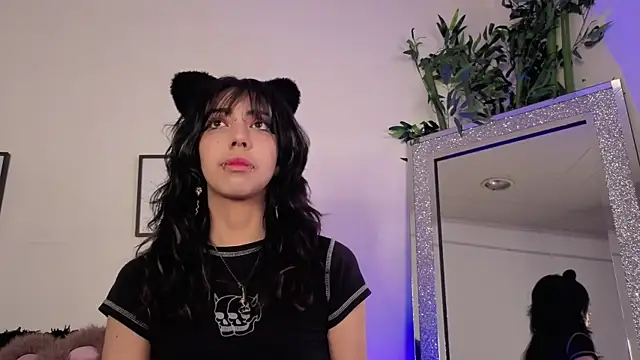 Nyx nayla online show from October 7, 2025, 6:36 am