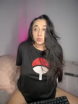 cata megan online show from September 23, 2025, 12:01 pm