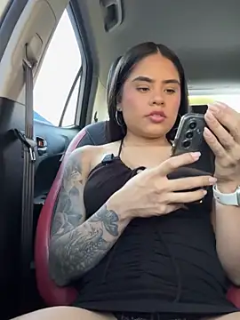 penelopesexx online show from October 6, 2025, 9:37 pm