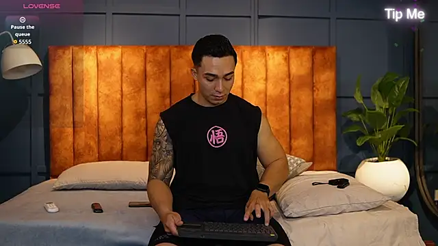 Ryan Hunt online show from October 14, 2025, 12:50 pm