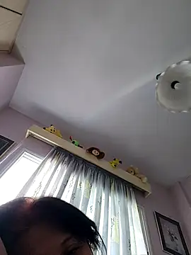 LorenRosse online show from September 28, 2025, 6:09 am