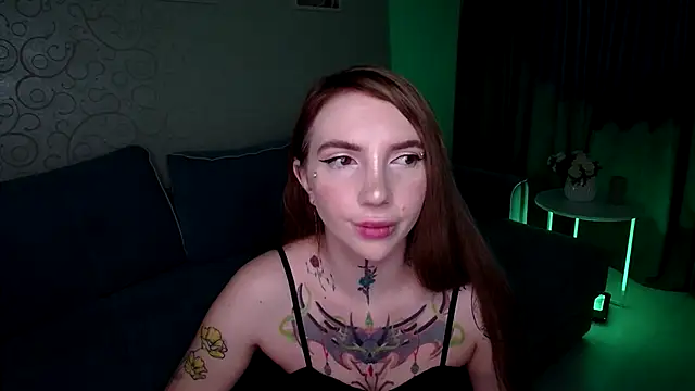 AnneTenet online show from November 14, 2025, 9:13 am