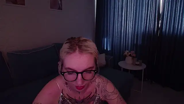 AnneTenet online show from October 2, 2025, 7:12 am