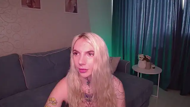 AnneTenet online show from September 13, 2025, 9:20 am