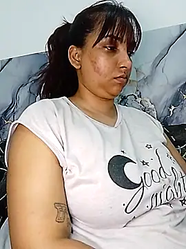 GORGEOUSLIPS online show from November 28, 2025, 5:35 pm