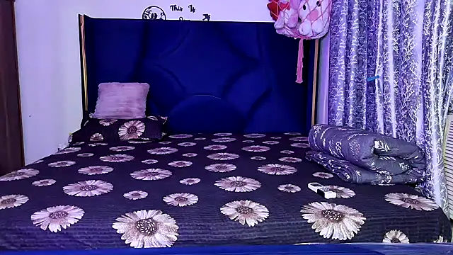 Snapshot of Hoty-Shivangi chatting on June 21, 2026, 6:14 pm Hoty-Shivangi online show from June 21, 2026, 6:14 pm