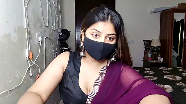 Snapshot of Hoty-Shivangi chatting on June 24, 2026, 8:28 pm Hoty-Shivangi online show from June 24, 2026, 8:28 pm