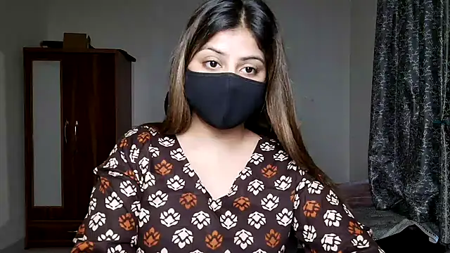 Hoty-Shivangi online show from May 14, 2026, 1:41 pm