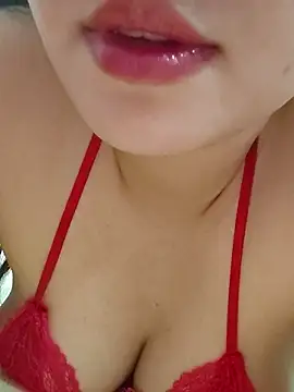 Snapshot of girldam95 chatting on January 19, 2026, 4:05 am girldam95 online show from January 19, 2026, 4:05 am