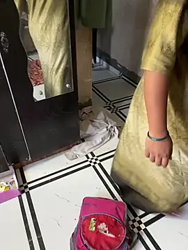 xyztopbeing online show from January 14, 2025, 9:13 am