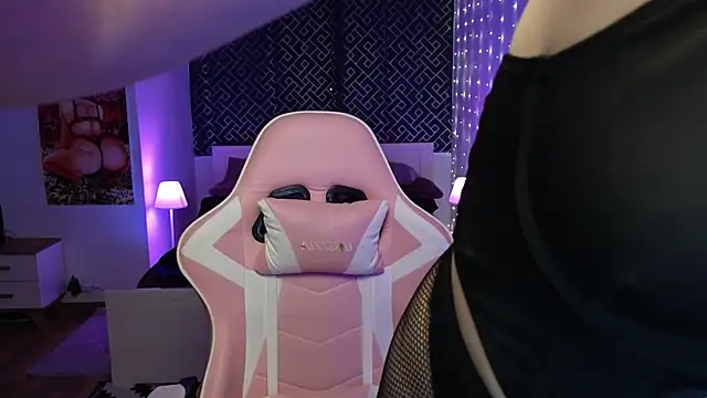 AliceSpark online show from January 21, 2025, 6:45 pm